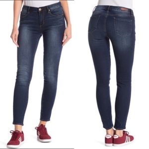 NWT Articles Of Society Glendale Classic Skinny Jeans Mid Rise Sz 25